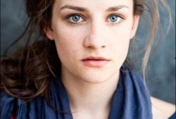 卡洛琳演员最新动态爆料,揭秘幕后故事与精彩瞬间